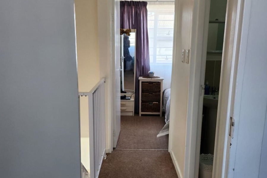 2 Bedroom Property for Sale in Bardale Village Western Cape